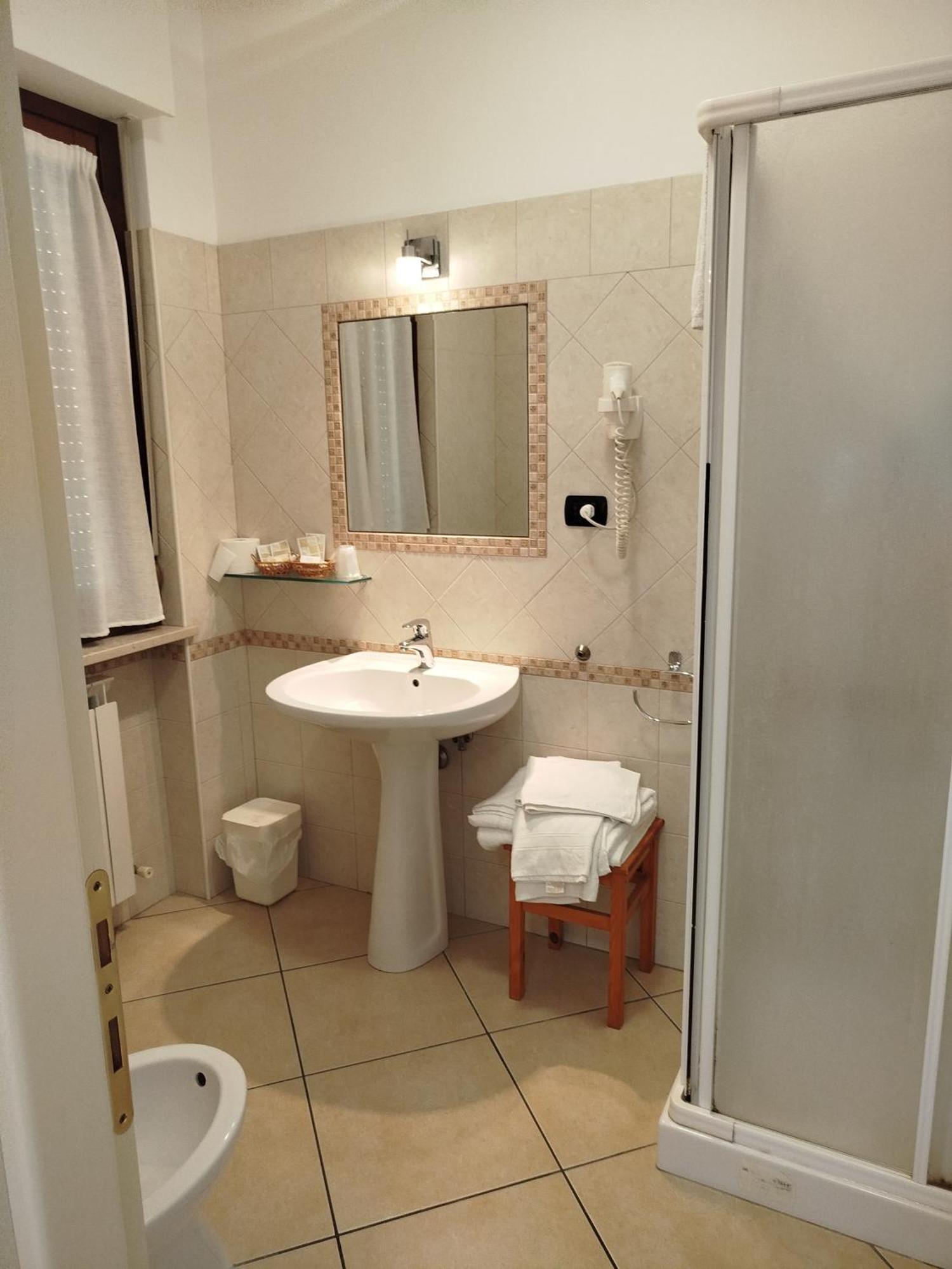 Albergo Le 2 Rose San Severino Marche Extérieur photo